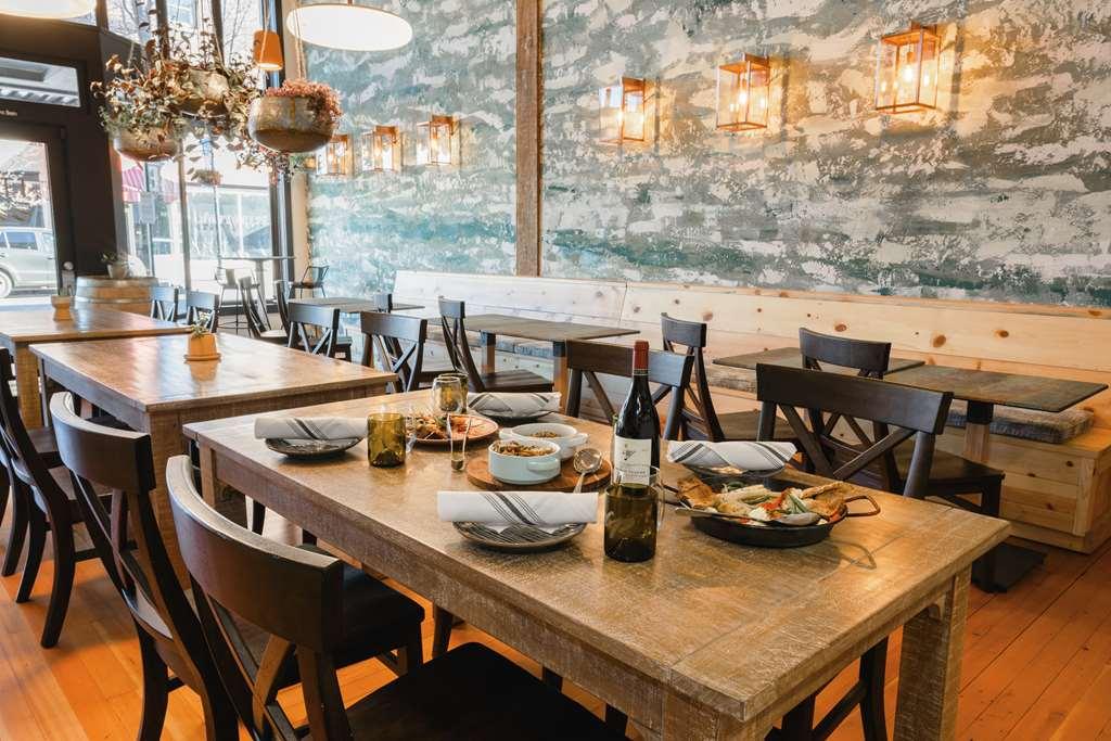 Scp Redmond Hotel Restaurant photo