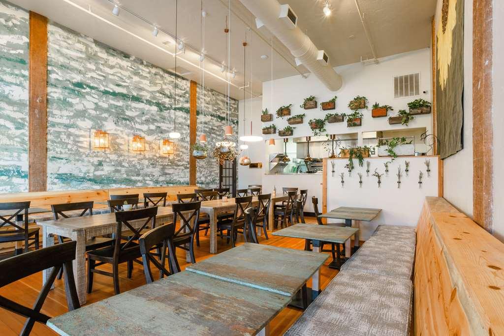Scp Redmond Hotel Restaurant photo